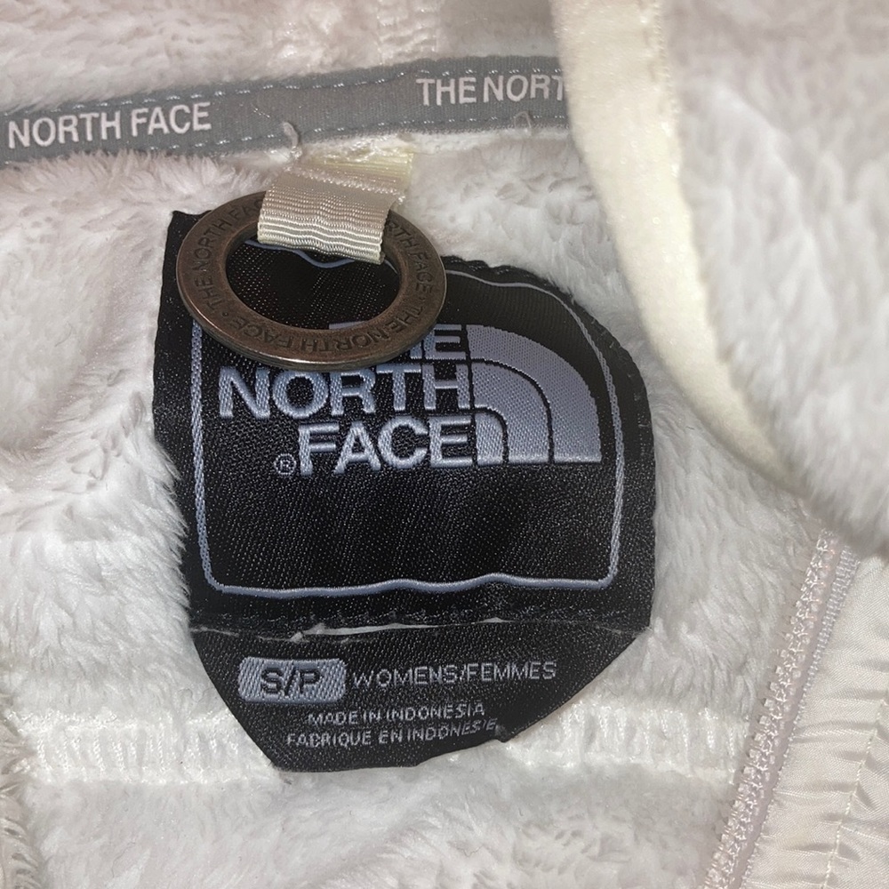 EUC white soft north face - Picture 3 of 6